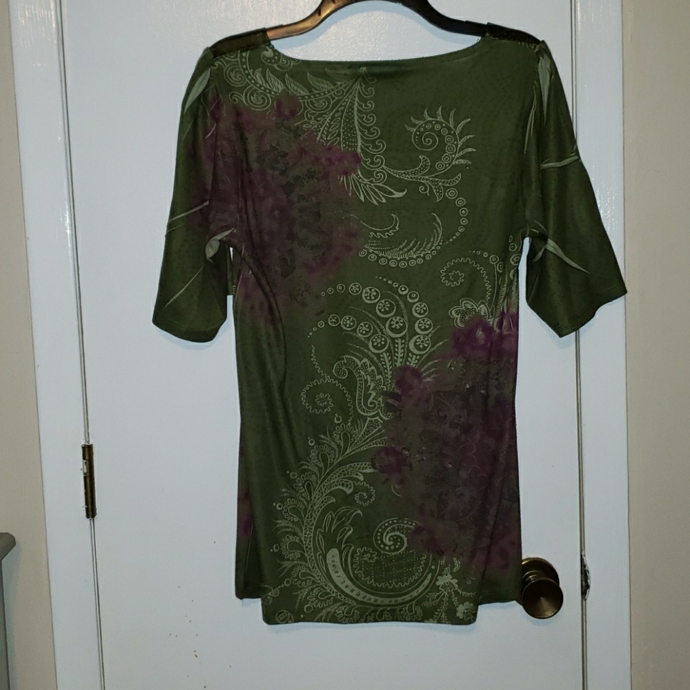 Size medium top - Picture 2 of 6